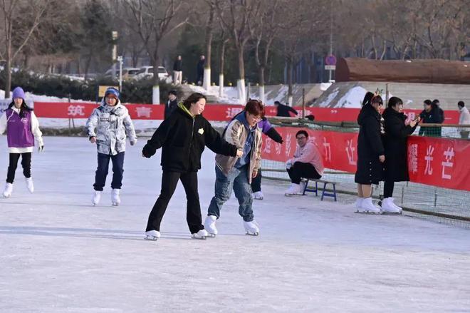 所高校专业冰场对外开放球友会冰雪头条：北京多(图4)